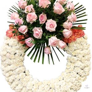 Corona fúnebre blanca