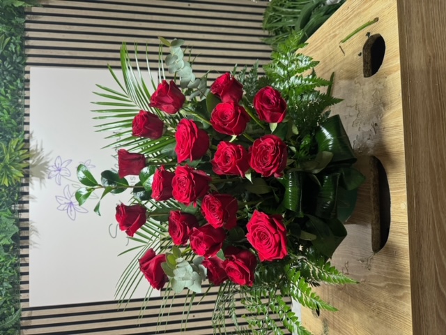 Centro con rosas rojas