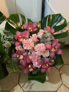 Jardinera en tonos rosas