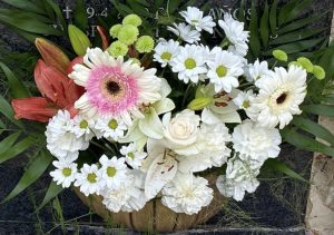 Jardinera en tonos claros